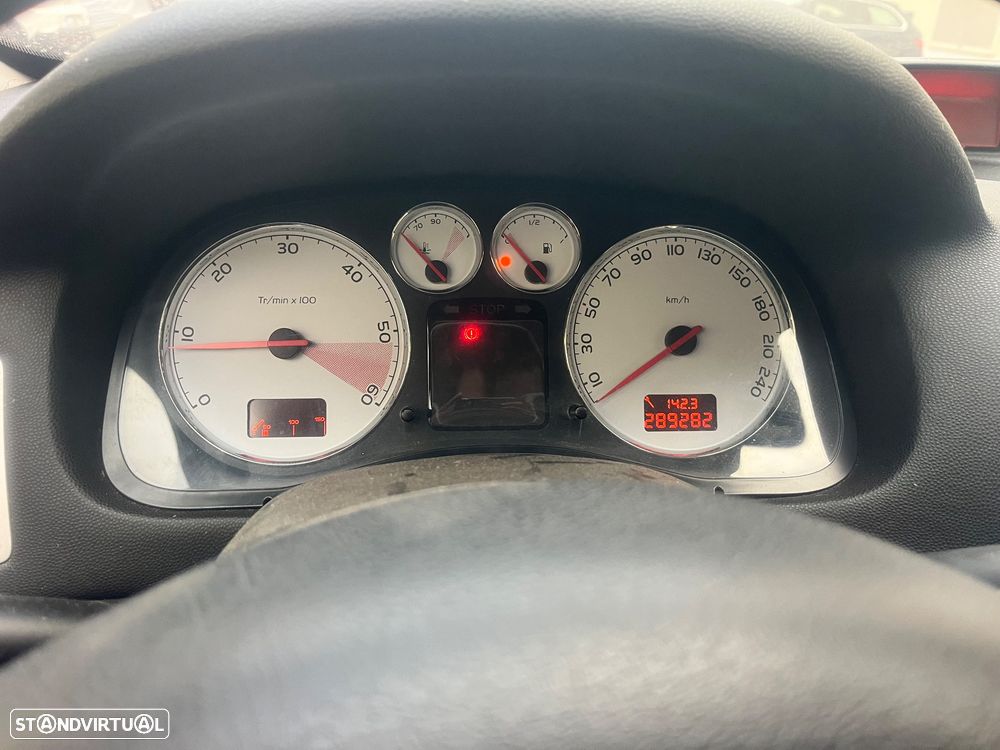 Peugeot 307 1.6 HDi Navtech - 10