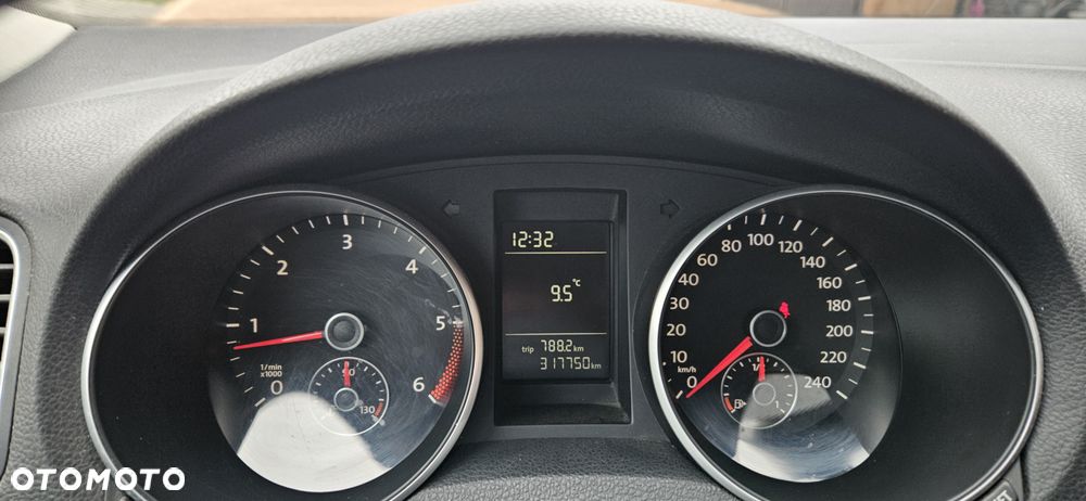 Volkswagen Golf 1.6 TDI Comfortline - 9