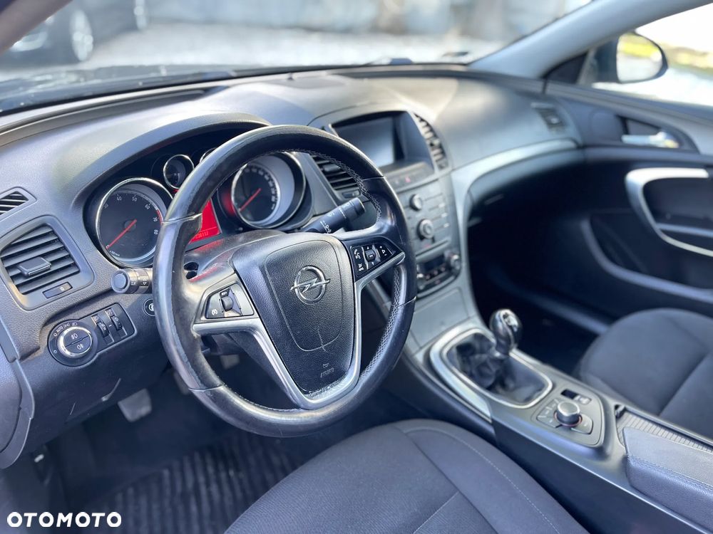 Opel Insignia 1.8 - 10