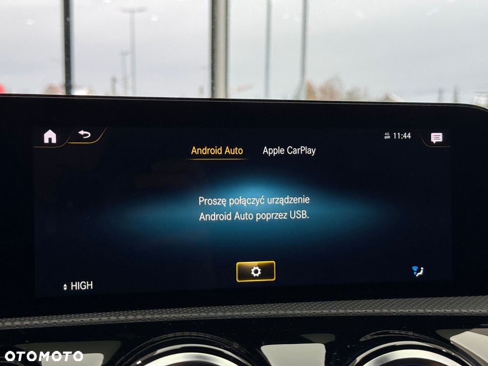 Mercedes-Benz CLA - 28