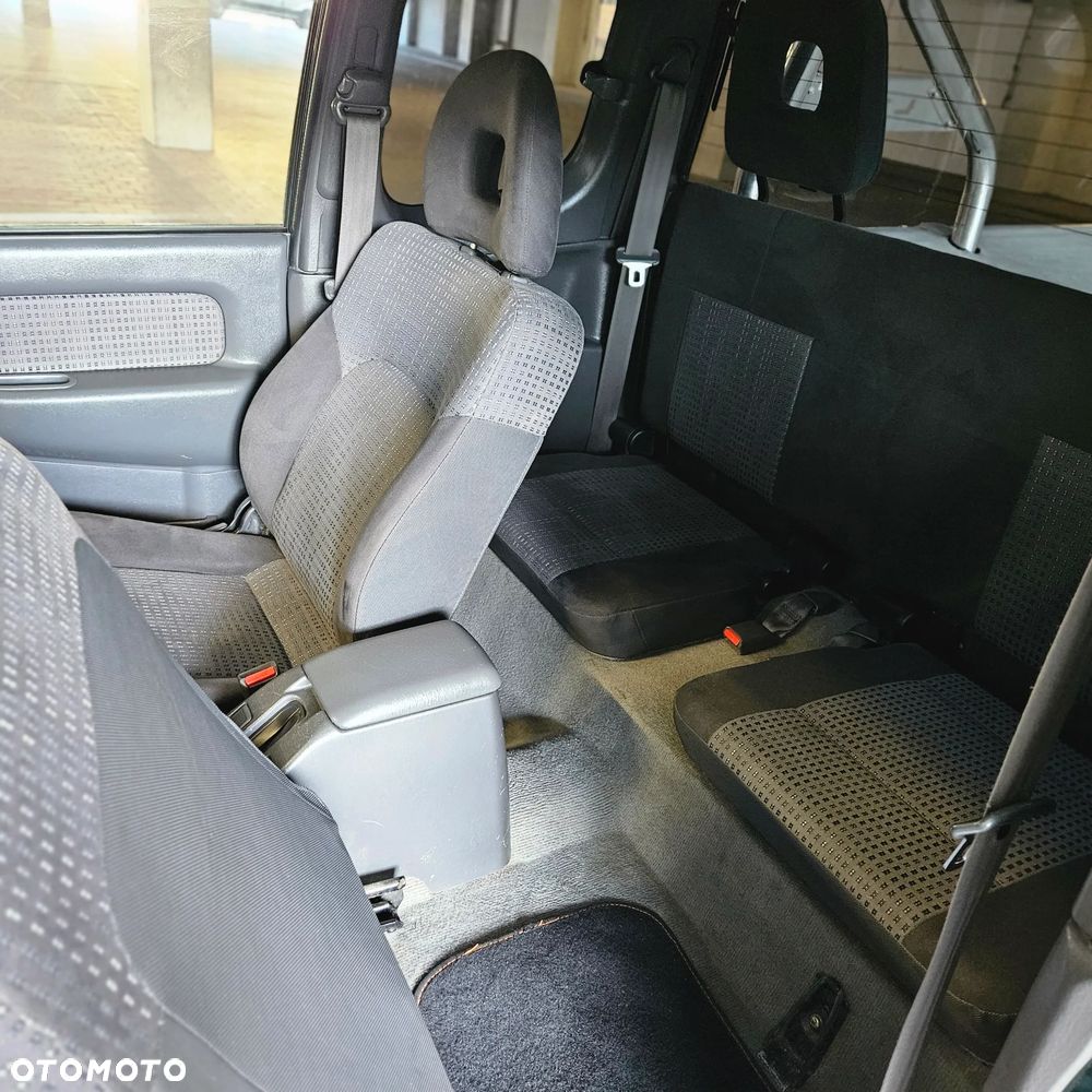 Mitsubishi L200 Pick Up 4x4 Intense Club Cab - 35