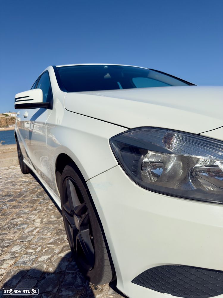 Mercedes-Benz A 180 CDI (BlueEFFICIENCY) - 16