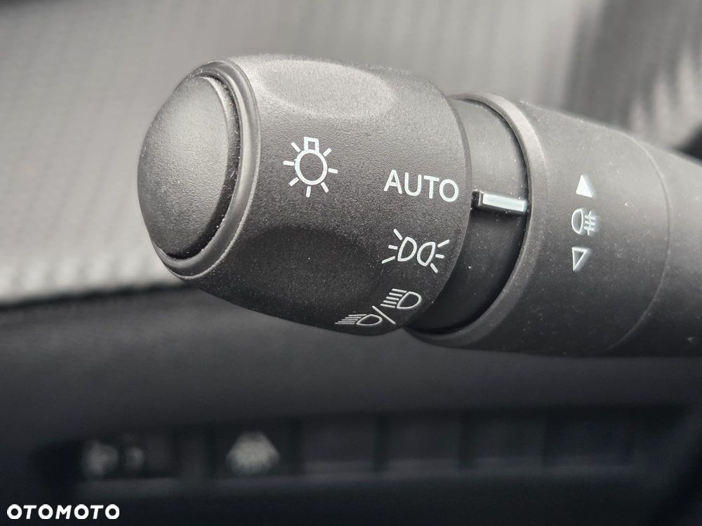 Peugeot 208 1.5 BlueHDi Active S&S - 28