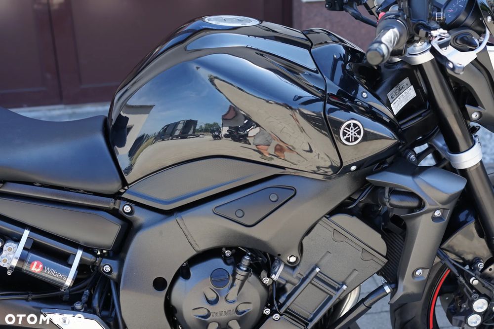 Yamaha FZ - 11