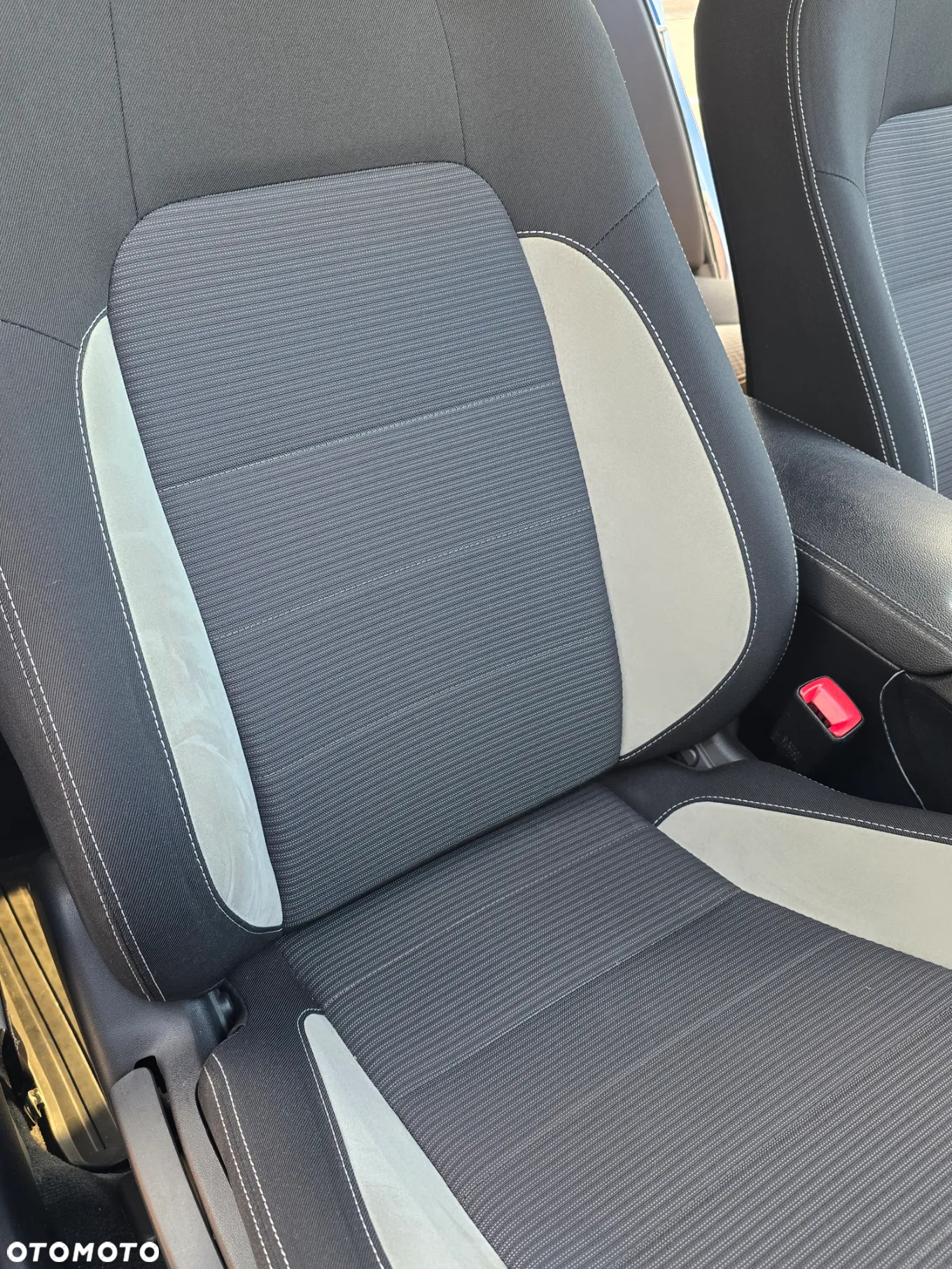 Toyota Avensis 1.8 Premium - 5