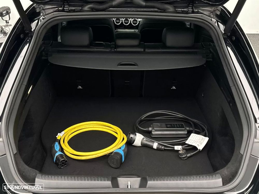 Mercedes-Benz CLA 250 e Shooting Brake Style Plus - 24