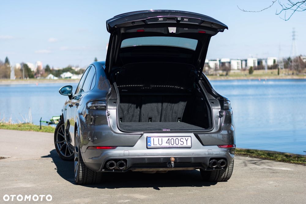Porsche Cayenne Coupe E-Hybrid - 19