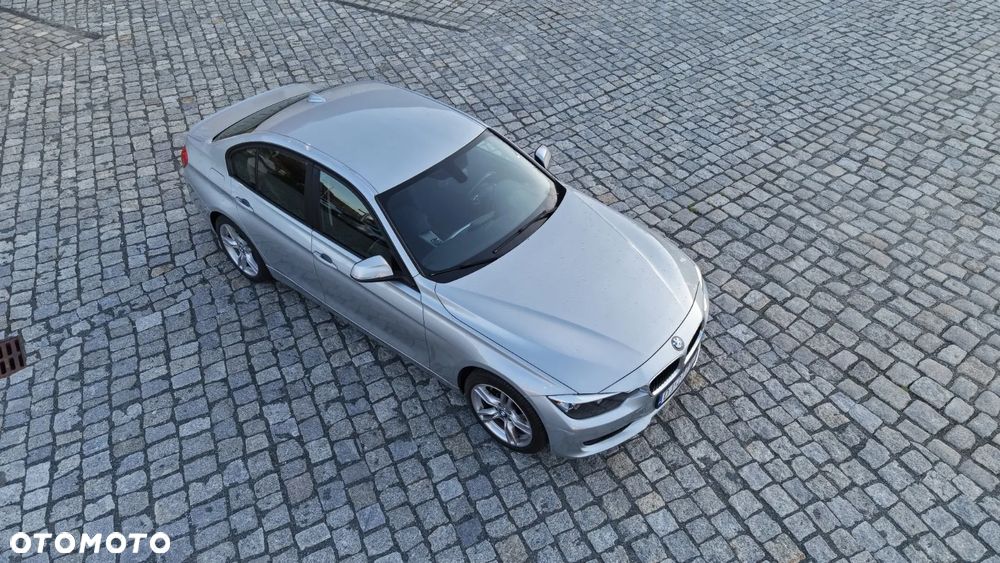 BMW Seria 3 ver-318d - 18