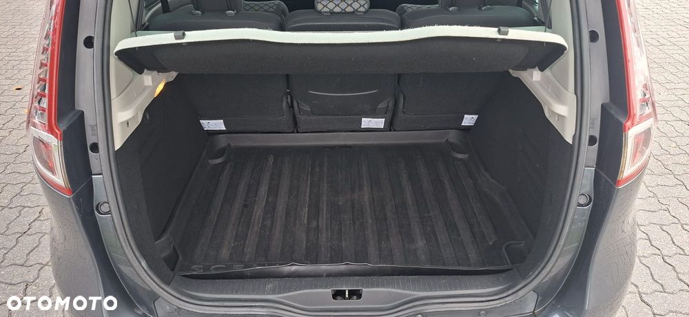 Renault Scenic 2.0 16V Privilege CVT - 28