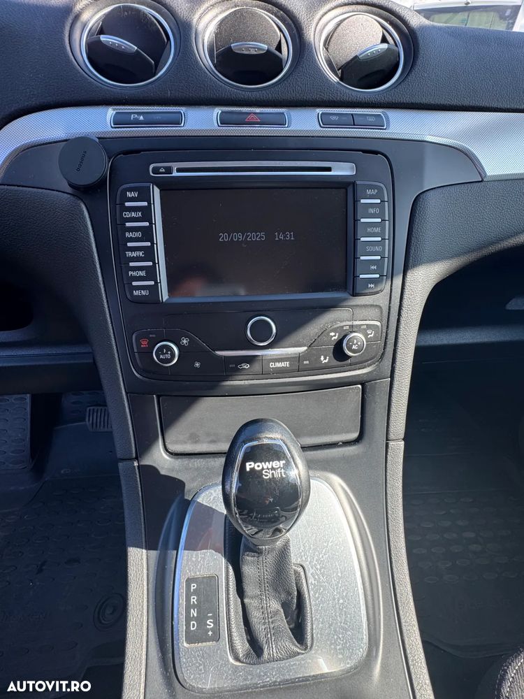 Ford Galaxy - 10