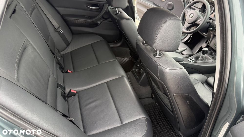 BMW Seria 3 320d - 18