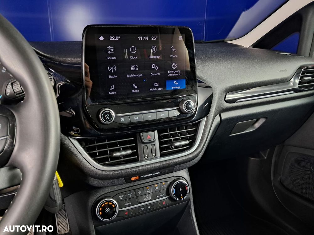 Ford Fiesta - 22