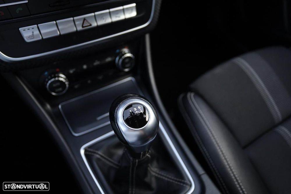 Mercedes-Benz A 180 d Urban - 10