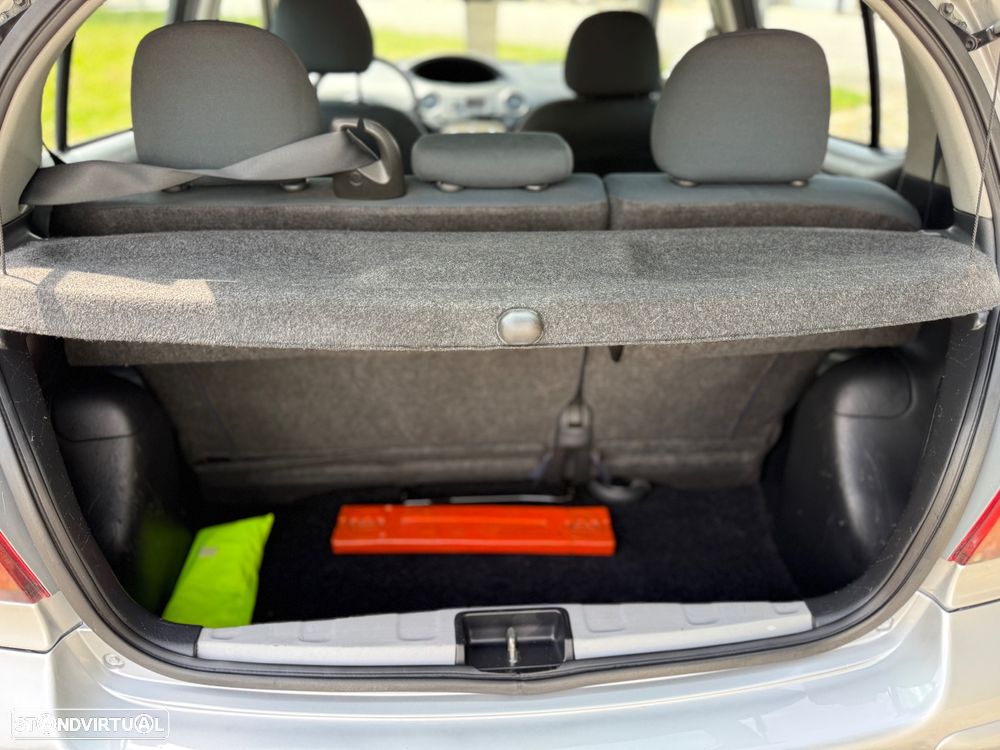 Toyota Yaris 1.0 Sol - 9