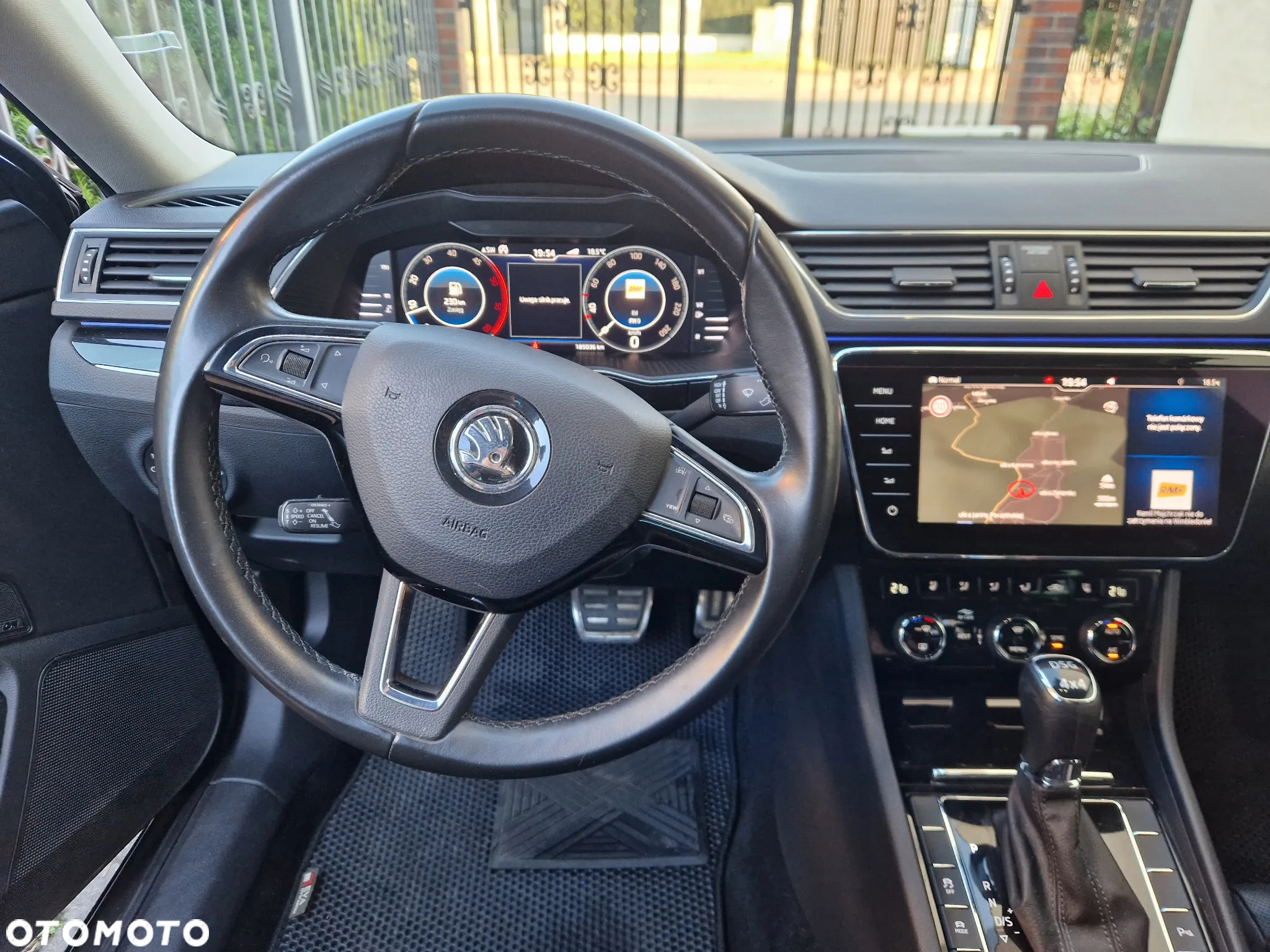 Skoda Superb 2.0 TDI 4x4 L&K DSG - 12