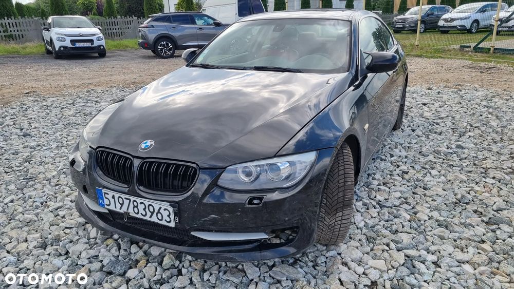 BMW Seria 3 330d xDrive - 12