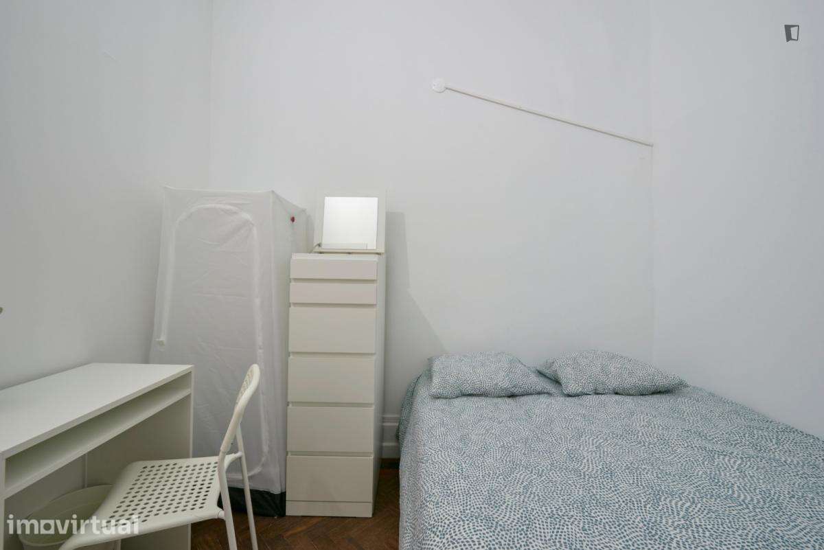 Quarto - localizado em Marquês de Pombal Lisbon - Grande imagem: 5/12
