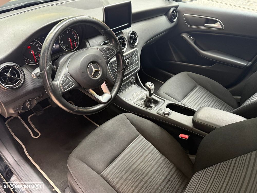 Mercedes-Benz A 180 d Style - 10