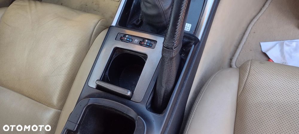 Lexus IS 220 D Prestige - 8