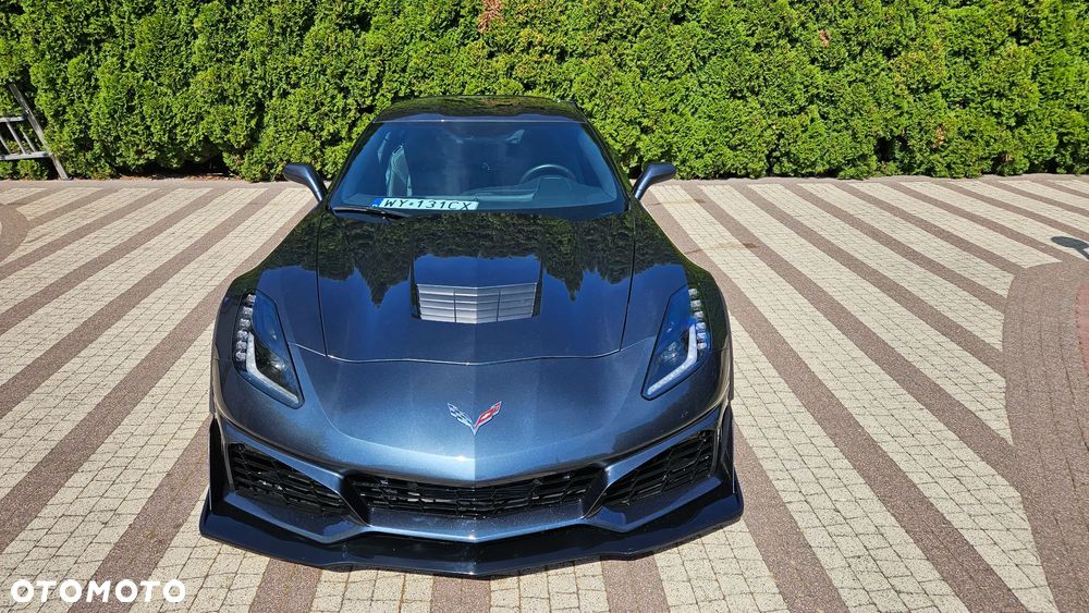Chevrolet Corvette - 15