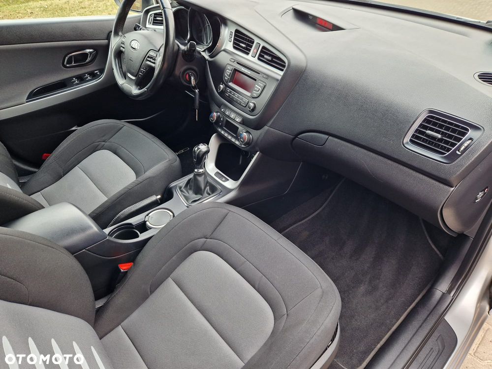 Kia Ceed 1.6 GDI L - 15