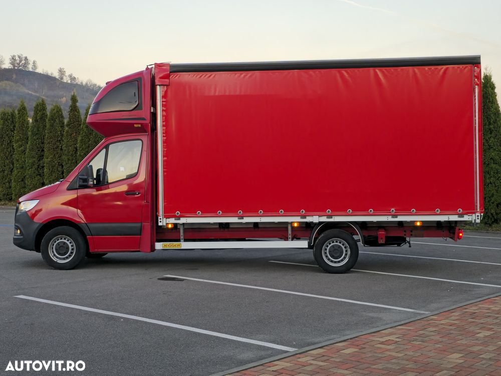 Mercedes-Benz Sprinter - 15