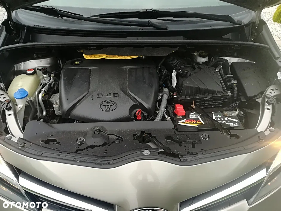 Toyota Verso 1.6 D-4D Premium - 10