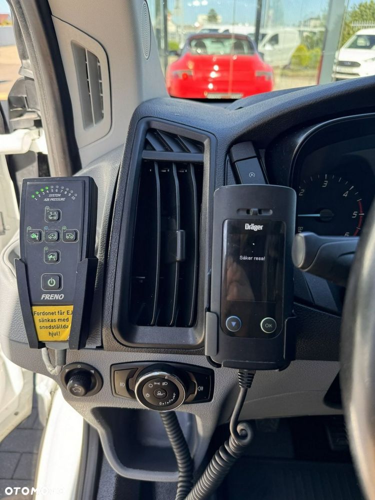 Ford Transit - 32