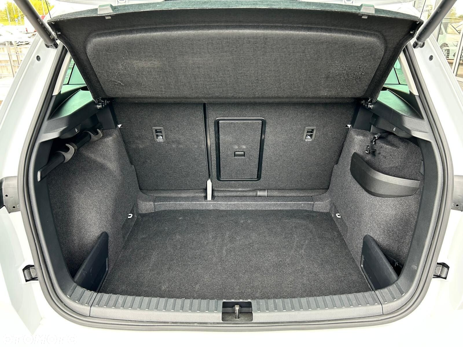 Skoda Karoq 1.5 TSI ACT Selection DSG - 11
