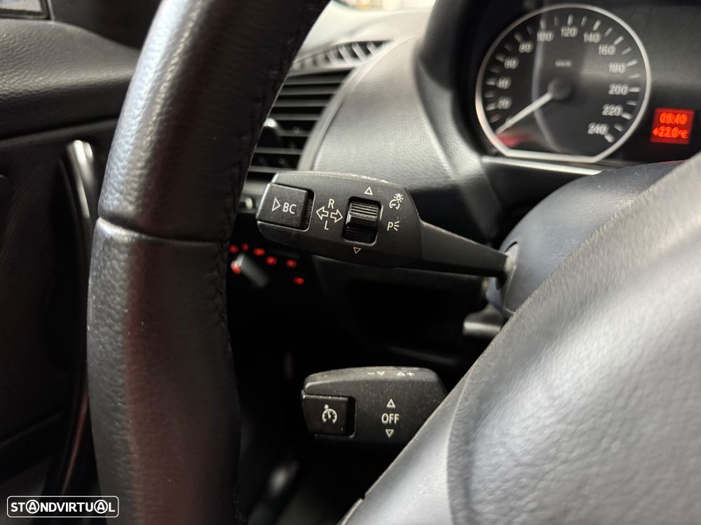 BMW 116 d Sport Line - 22