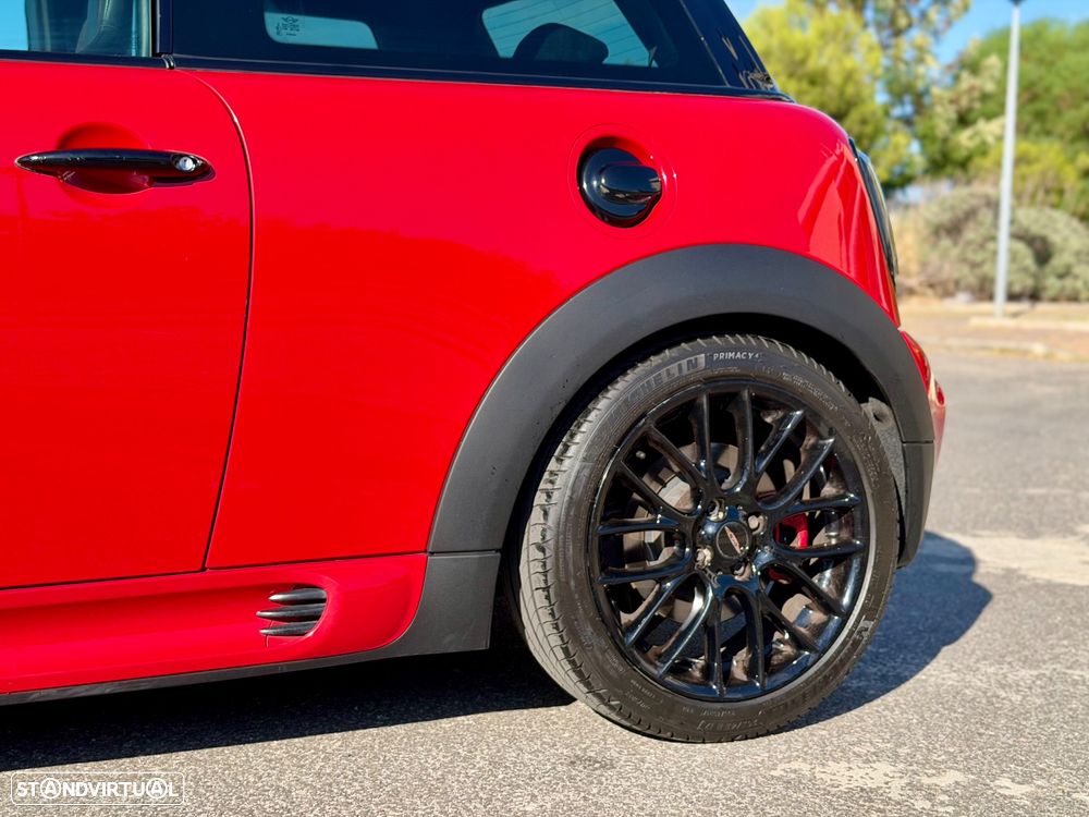 MINI 3 Portas John Cooper Works - 12