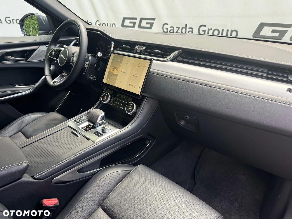 Jaguar F-Pace D200 AWD R-Dynamic SE - 9