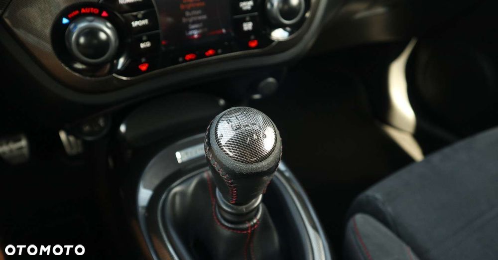 Nissan Juke 1.6 DIG-T Nismo RS - 23