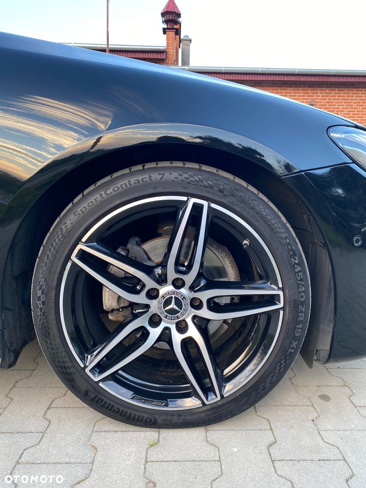 Mercedes-Benz Klasa E 220 d 9G-TRONIC - 18