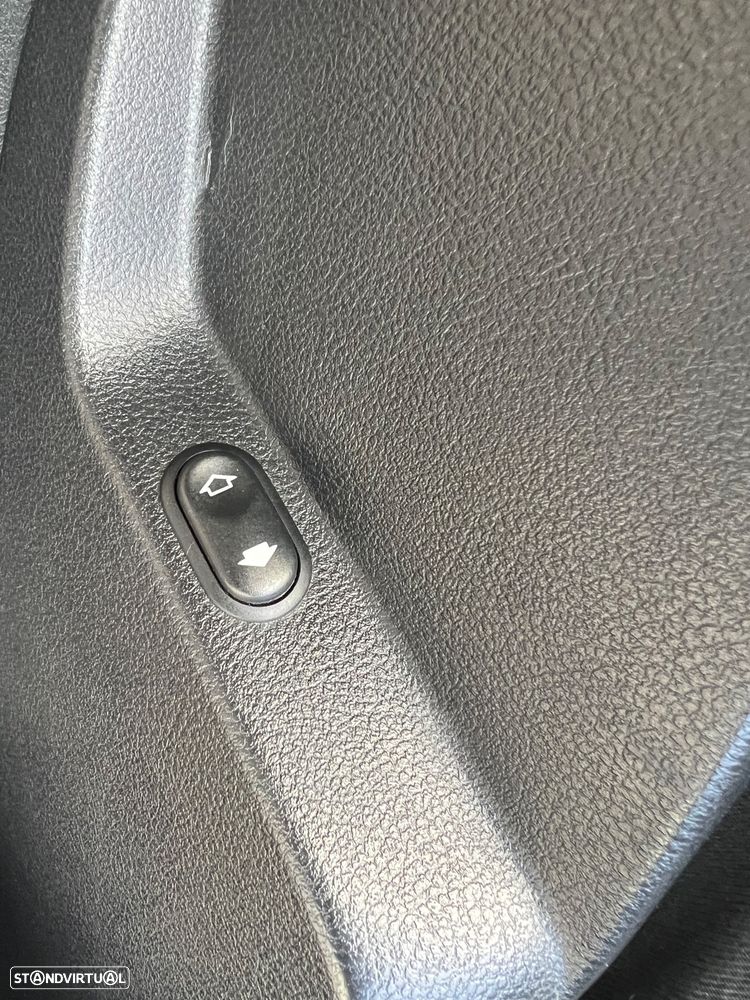 Ford S-Max 2.0 TDCi Titanium 7L - 24