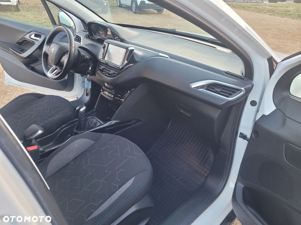 Peugeot 2008 PureTech 82 Signature - 7