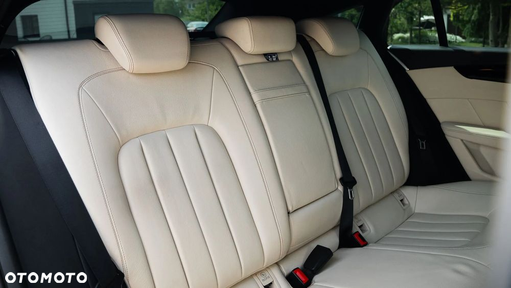 Mercedes-Benz CLS - 23