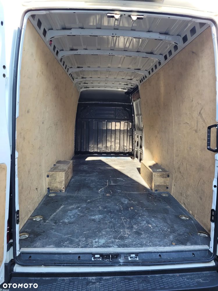 Iveco 35s18 - 14