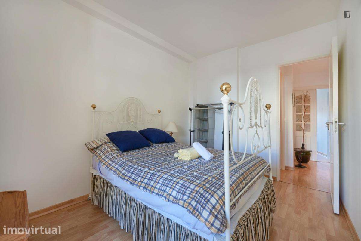 Quarto - localizado em Entrecampos Lisbon - Grande imagem: 2/33