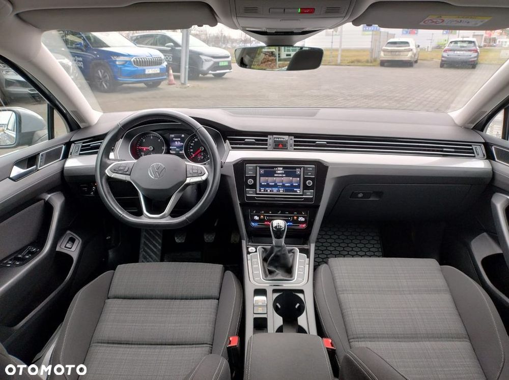 Volkswagen Passat Variant 2.0 TDI EVO Business - 9