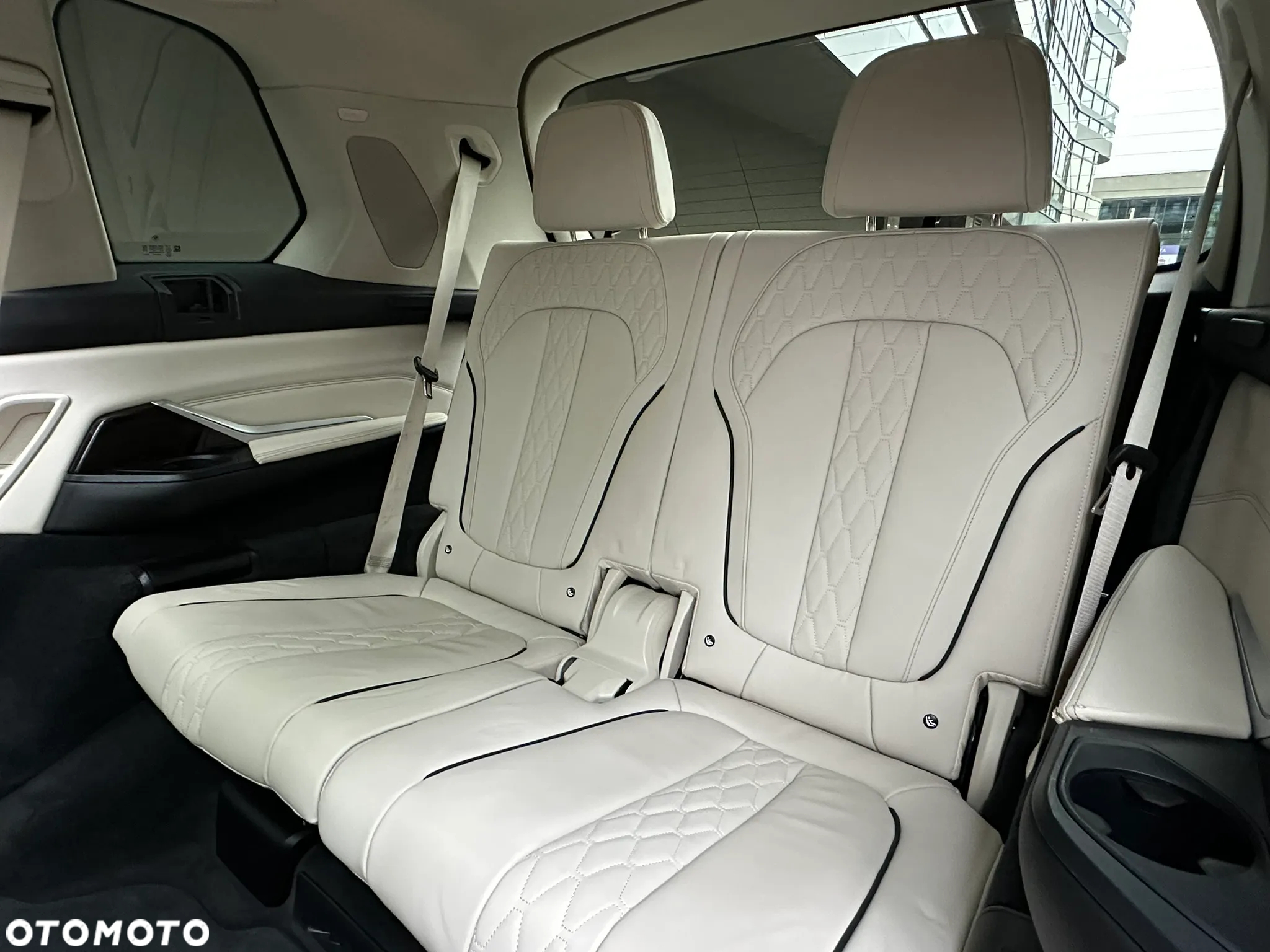 BMW X7 xDrive40i - 27