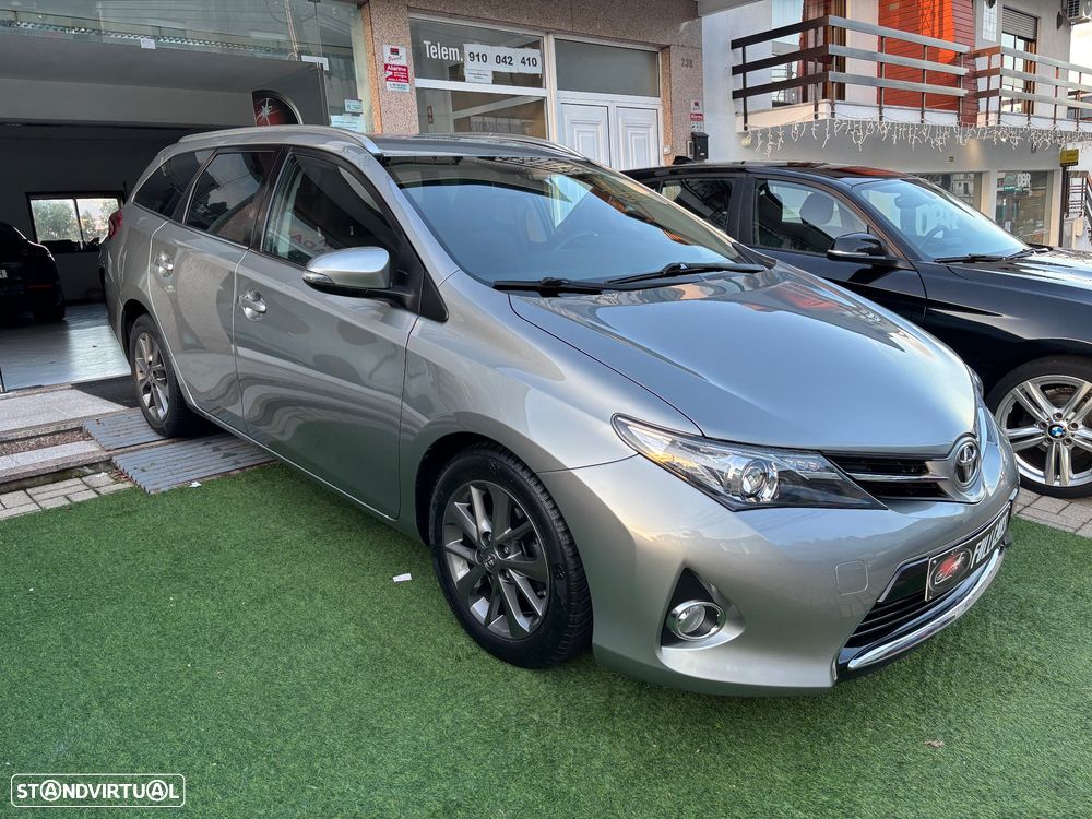 Toyota Auris Touring Sports 1.4 D-4D Design Edition - 3
