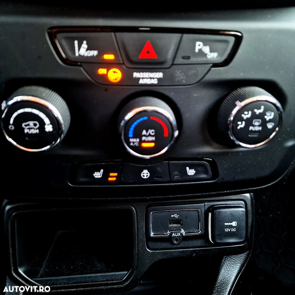 Jeep Renegade 1.0 Turbo 4x2 M6 Longitude - 24