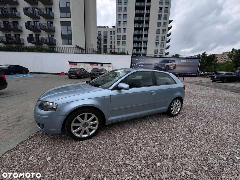 Audi A3 3-drzwiowe 1.6 FSI Ambition - 2
