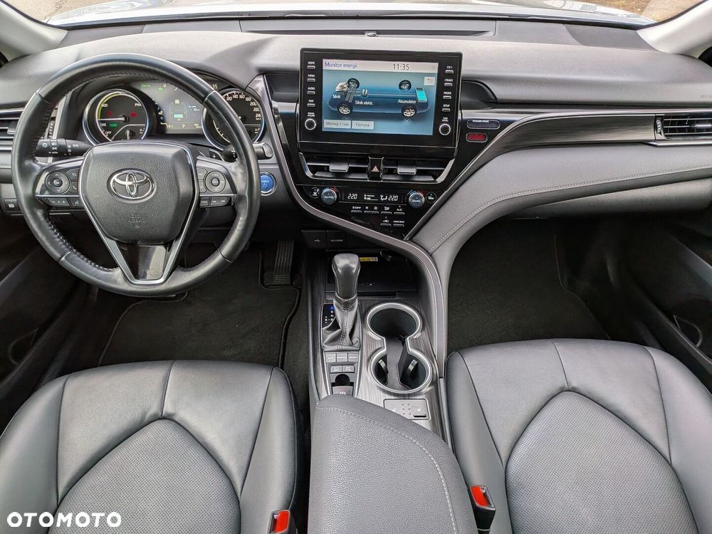 Toyota Camry 2.5 Hybrid Executive CVT - 27