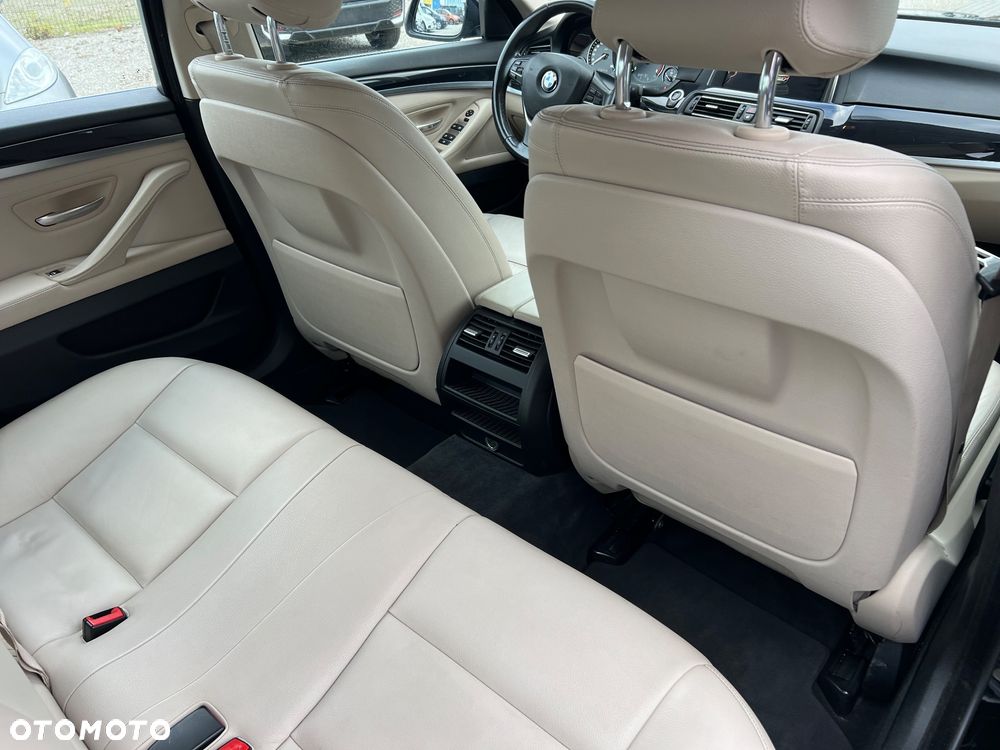BMW Seria 5 518d Luxury Line - 11