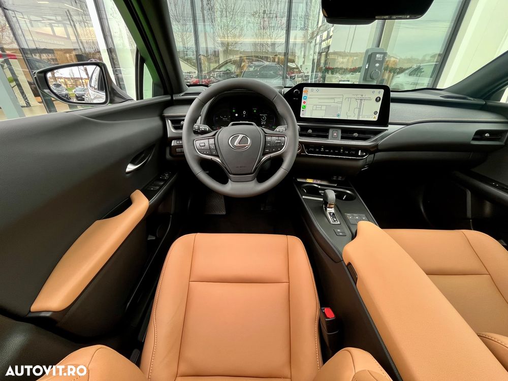Lexus UX 300h F SPORT Design - 11