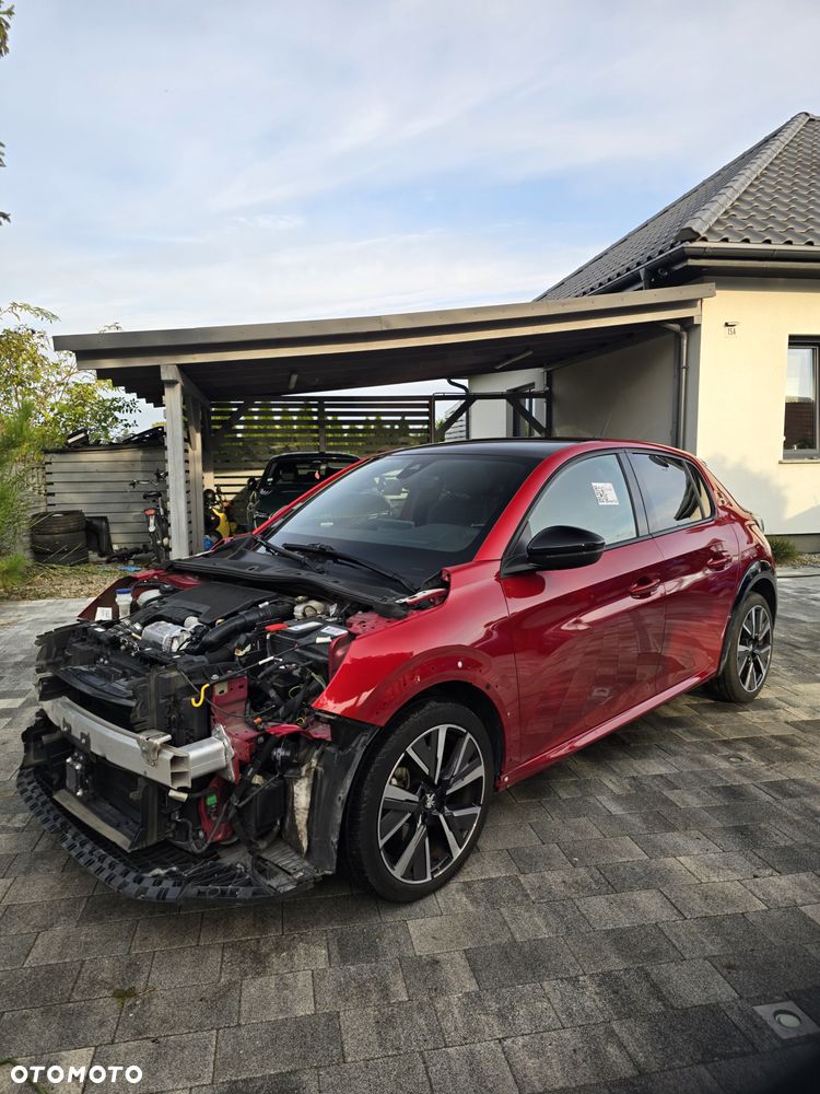 Peugeot 208 2020 photo 3