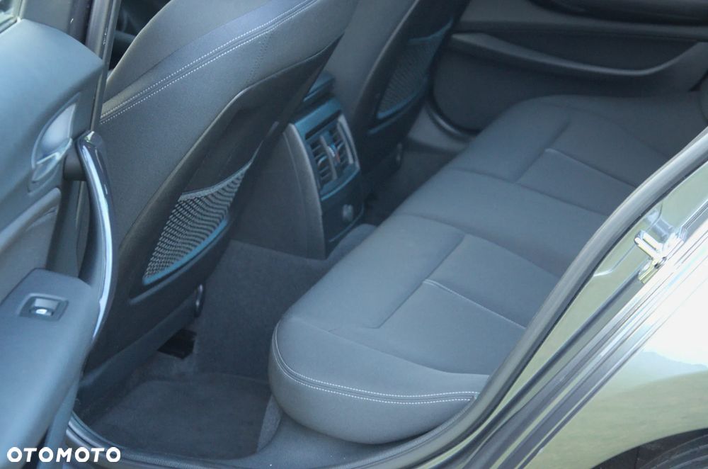 BMW Seria 1 118d Sport Line - 7