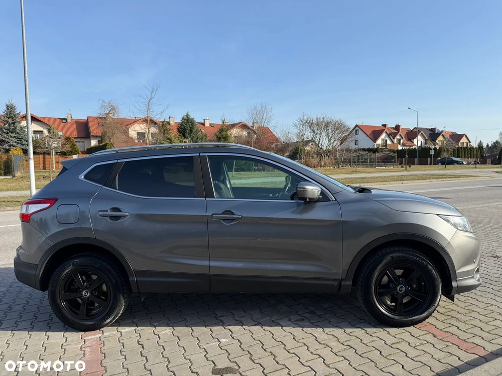 Nissan Qashqai 1.5 dCi TEKNA - 13